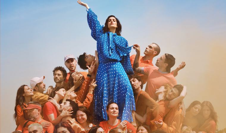 Levante propone ai fan di ricreare insieme la copertina del nuovo album fuori il 9/10