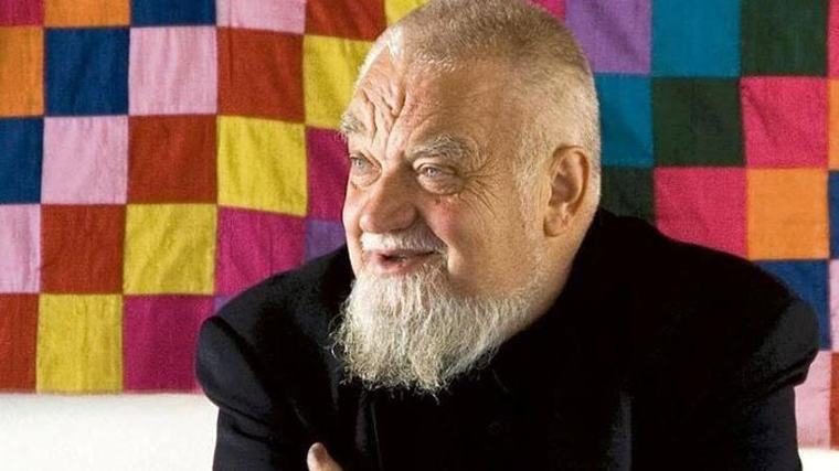 Addio a Enzo Bianchi, monaco e saggista