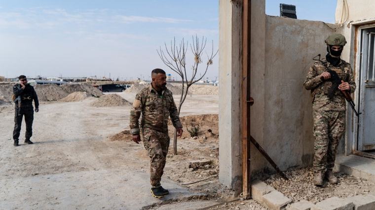Siria, le Fds curde depongono le armi. Cosa succede ora