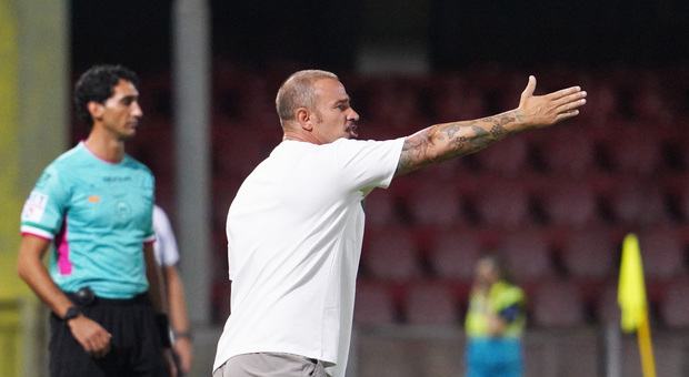 Ascoli-Benevento, Floro Flores: «Mi piace sfidare Tomei. Più attenzione in difesa»