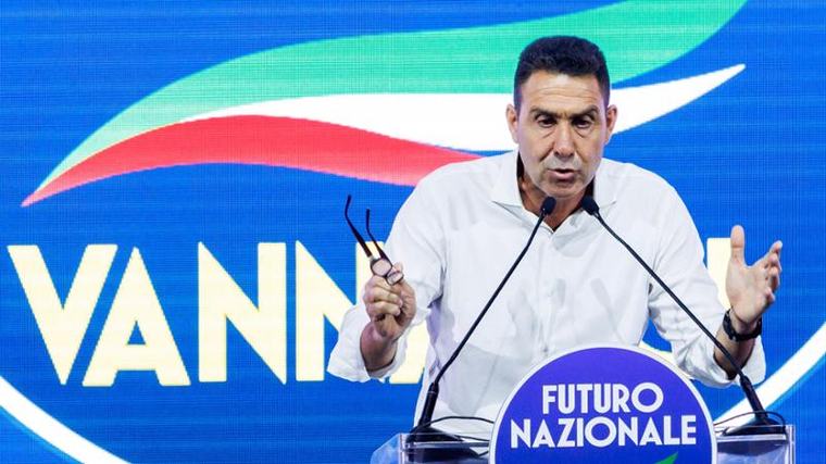 La Procura militare indaga sul partito di Vannacci: “Le divise per fare politica”