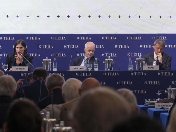 Cernobbio, il Forum Ambrosetti in diretta | Il sondaggio in platea premia il governo. Schlein: «Basta disfattismo sull'Ue». Conte: «Fondo di sviluppo per far crescere il Paese». Applausi per Renzi