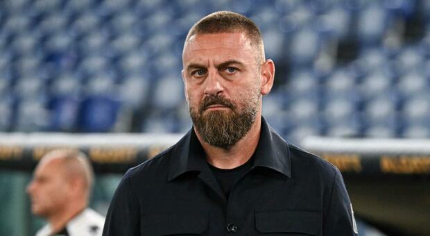 De Rossi litiga col giornalista laziale dopo la sconfitta: «Sei un poveraccio, vieni fuori». Poi il faccia a faccia