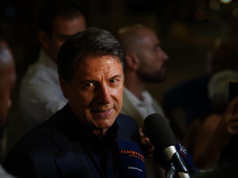Il senso di Conte per la democrazia: “No alla regola del partito più votato”, così il campo largo si spacca sulla leadership