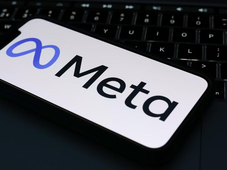 Meta licenzia i dipendenti per sostituirli con l’AI e poi scopre di avere bisogno dei dipendenti per non avere più bisogno dei dipendenti