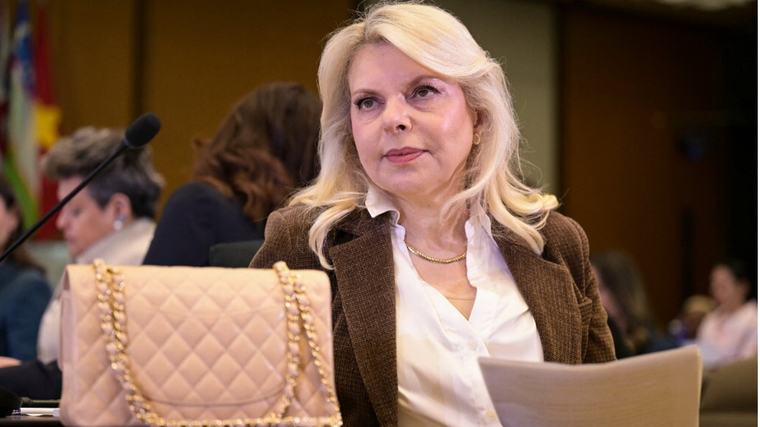 Sara Netanyahu rilancia il complotto del 7 ottobre e accusa Golan