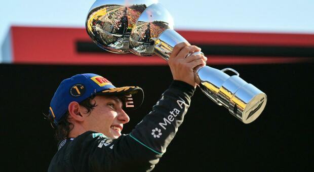 Kimi Antonelli: «Questo successo a Monza è un sogno, non ci sarei riuscito senza la mia famiglia e il mio team»