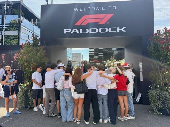 Gran Premio di Monza, i ragazzi di Crans-Montana all'autodromo per sensibilizzare sulla prevenzione nei luoghi pubblici